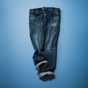 2. visvimのデニムパンツ