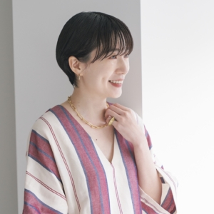 LEPSIM プレス、FOR I SERIES ディレクター／本間理恵子さん シースルーバングで女性らしさをひとさじ