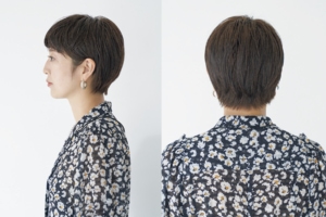ヘアスタイルの好きなところは？ 「ベースにパーマをかけているので、朝軽めに乾かしてヘアクリームやバームをつけるだけで様になるところ」 ショートヘアにしたきっかけは？ 「30代後半に差し掛かったら輪郭がすっきりしてきたので昔から憧れていたトムボーイスタイルに挑戦！」 サロン名と担当者は？ 「カットはCHAUSSE-PIED EN LAITONの安斎由美さん、パーマはSENSE OF HUMOURの木村あつ子さん」