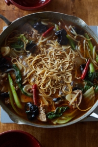 豆腐干と豚肉の麻辣火鍋
