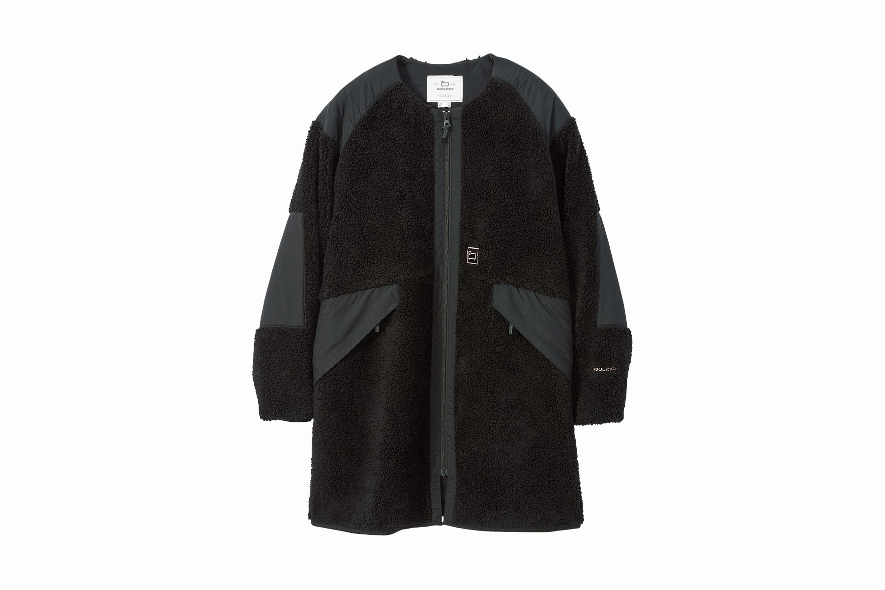 プレゼントサイズはM。ロングボアジャケット¥30,800（WOOLRICH × BEAMS LIGHTS／ビームス ライツ 渋谷）