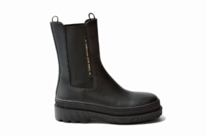 チェルシーブーツ［ヒール1㎝］¥172,700（ディオール／クリスチャン ディオール）