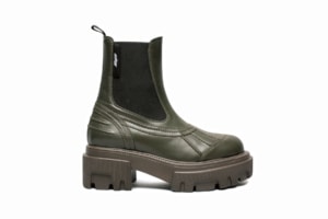 チェルシーラグソールブーツ［ヒール6.5㎝］¥75,900※参考価格（エムエスジーエム／アオイ）