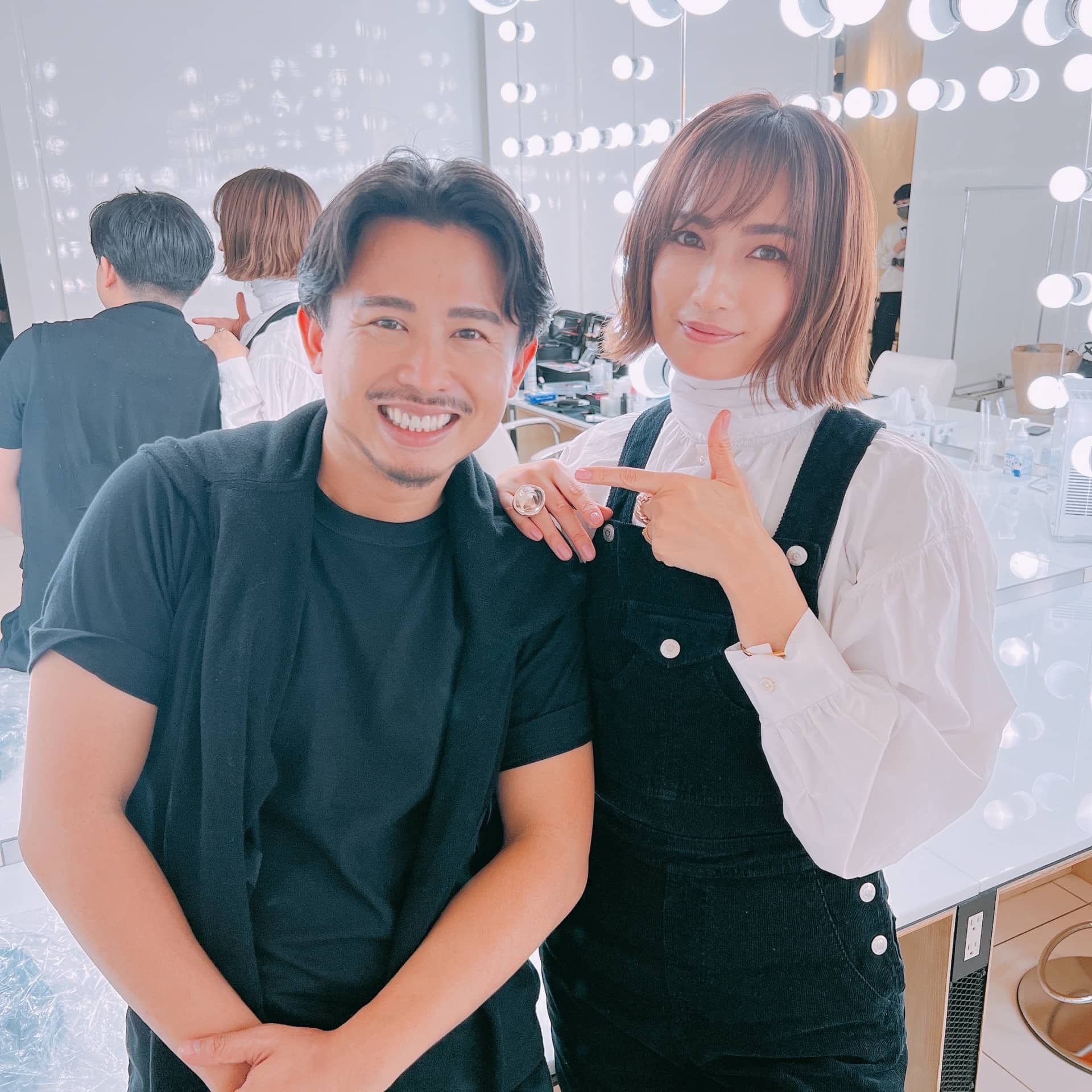 6A37E984-66F6-482B-AB3C-