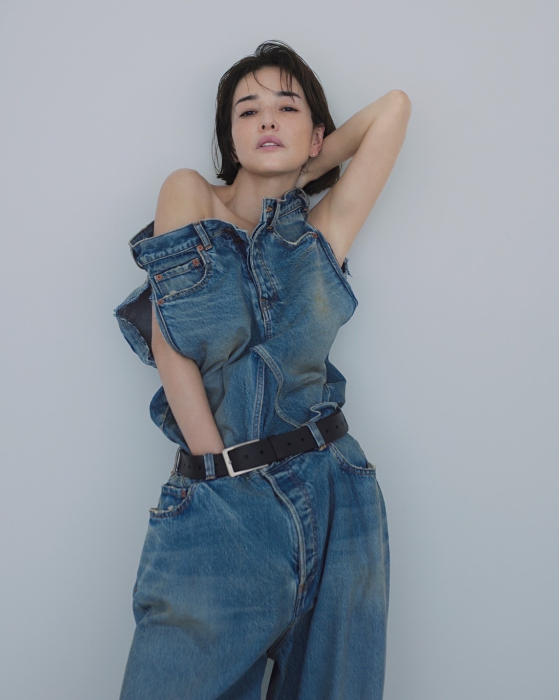 梨花着用♡カットソー 梨花の私服 雑誌MUSEの掲載コーデです。ややオーバーシルエットな赤の