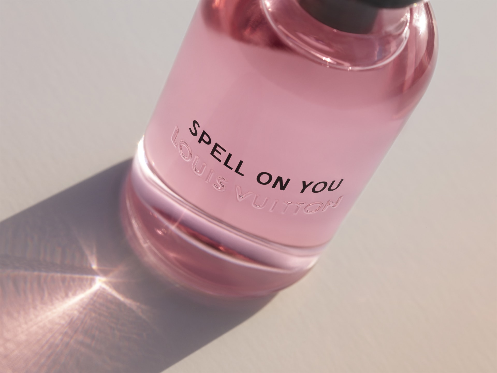 LOUIS VUITTON】大人気フレグランス「Spell On You」から限定ギフト