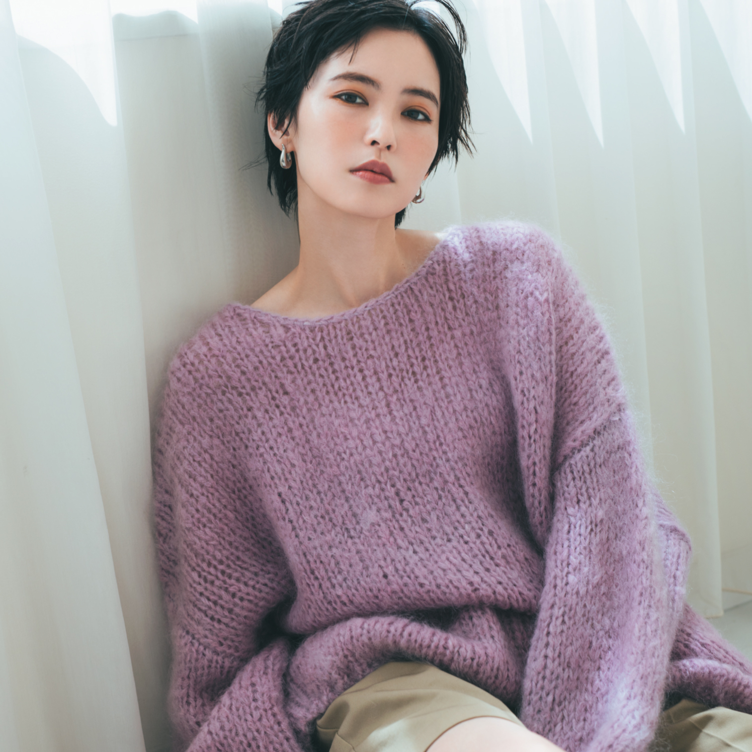ROSE BUD】1枚でキマる！ 「ミチ」の主役ニットを手に入れて｜【公式 