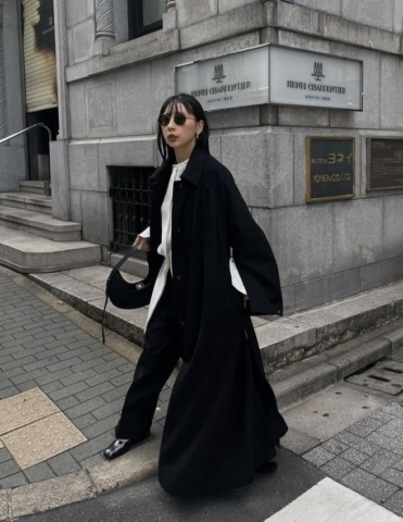 黒石奈央子が着るアメリのコート