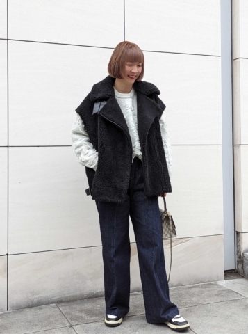 藤林美紀さんが着るノールケアドのニット