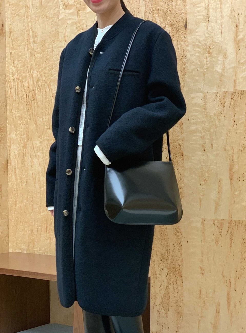 田辺由美子が着るRIERのコート