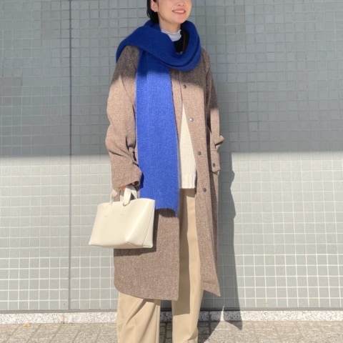 鈴木由美さんが着るトラディショナルウェザーウェアのコート