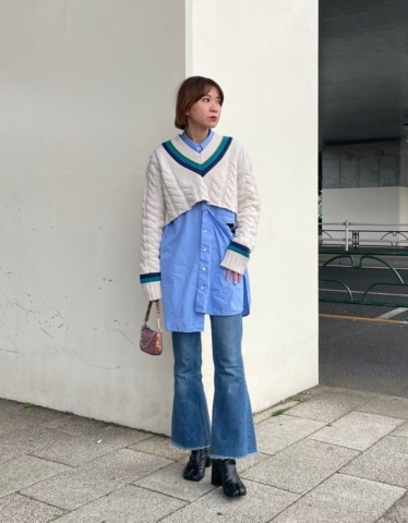 INSCRIRE PR、萩原美緒さんのニットスタイル
