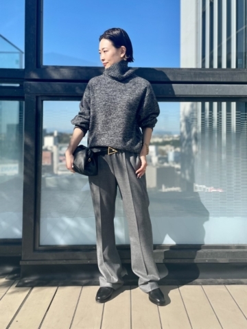 AP STUDIO横浜店店長の石井希望さんが着るニット