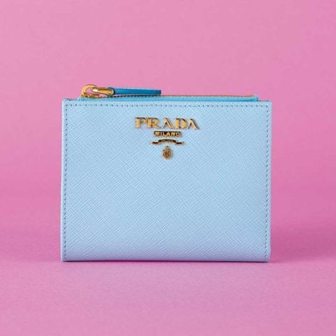 プラダの財布　ブルー