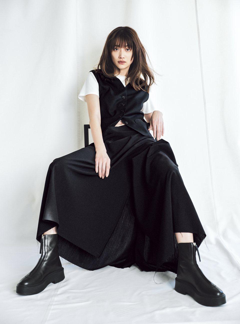 無駄をそぎ落としたシンプルなブーツ【THE ROW】愛するメゾンの  