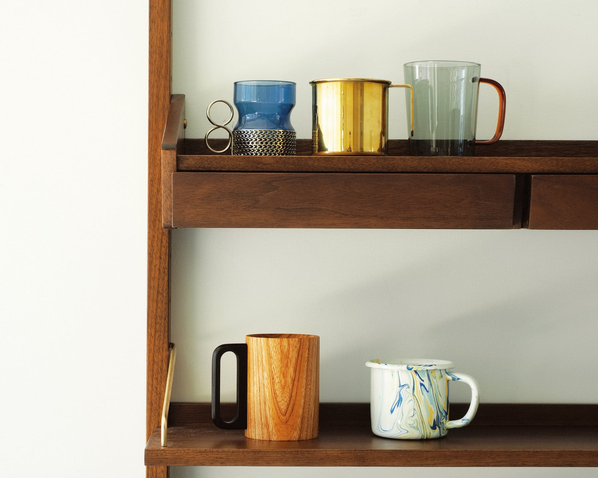 トゥモローランド山野邉さんは陶芸で自作。素材独特の味を楽しみたい