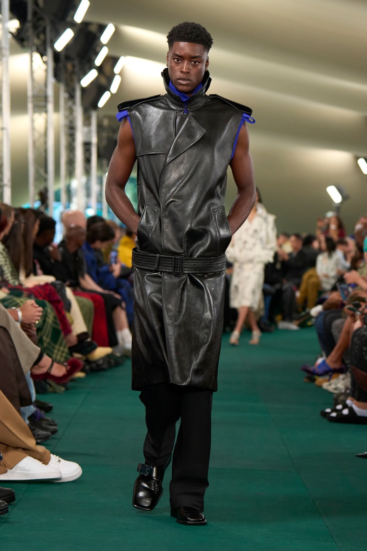 BURBERRY 2024 SPRING SUMMER_004