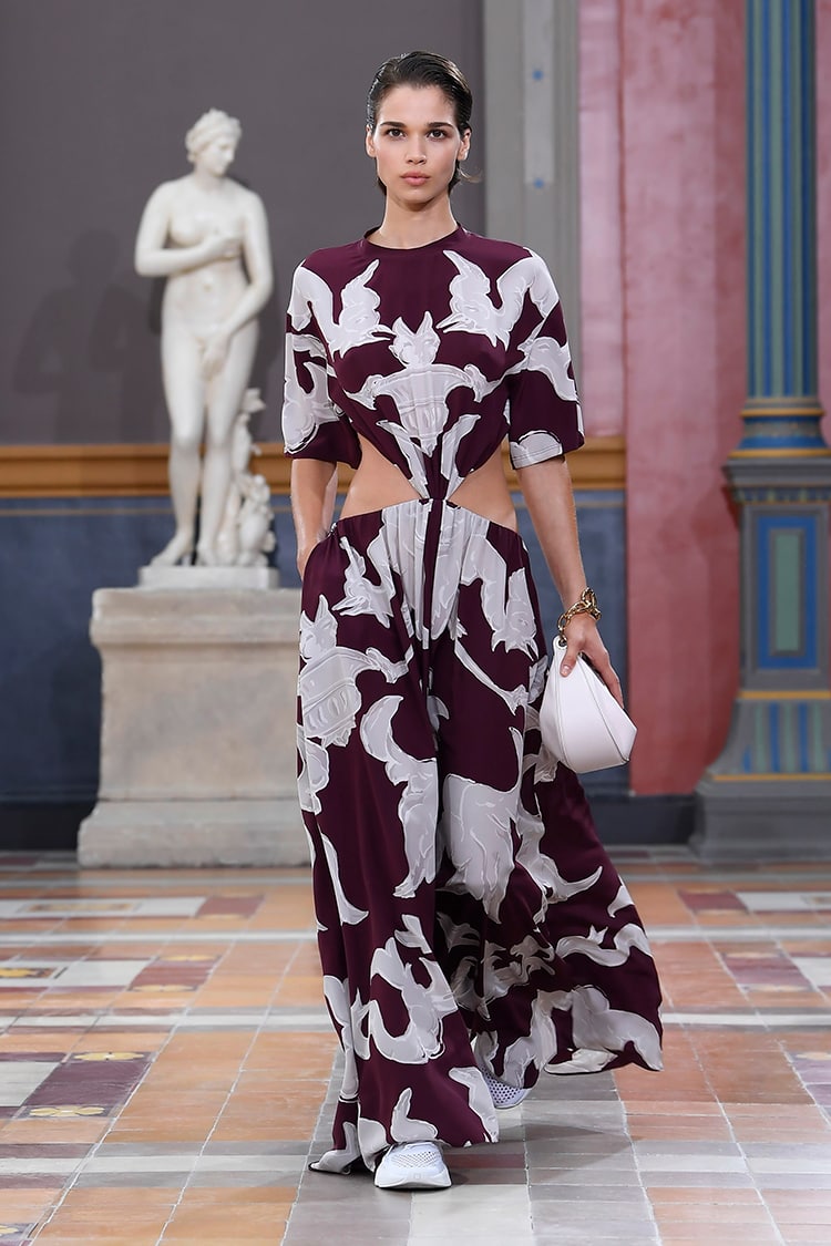 VALENTINO 2024 SPRING SUMMER_011