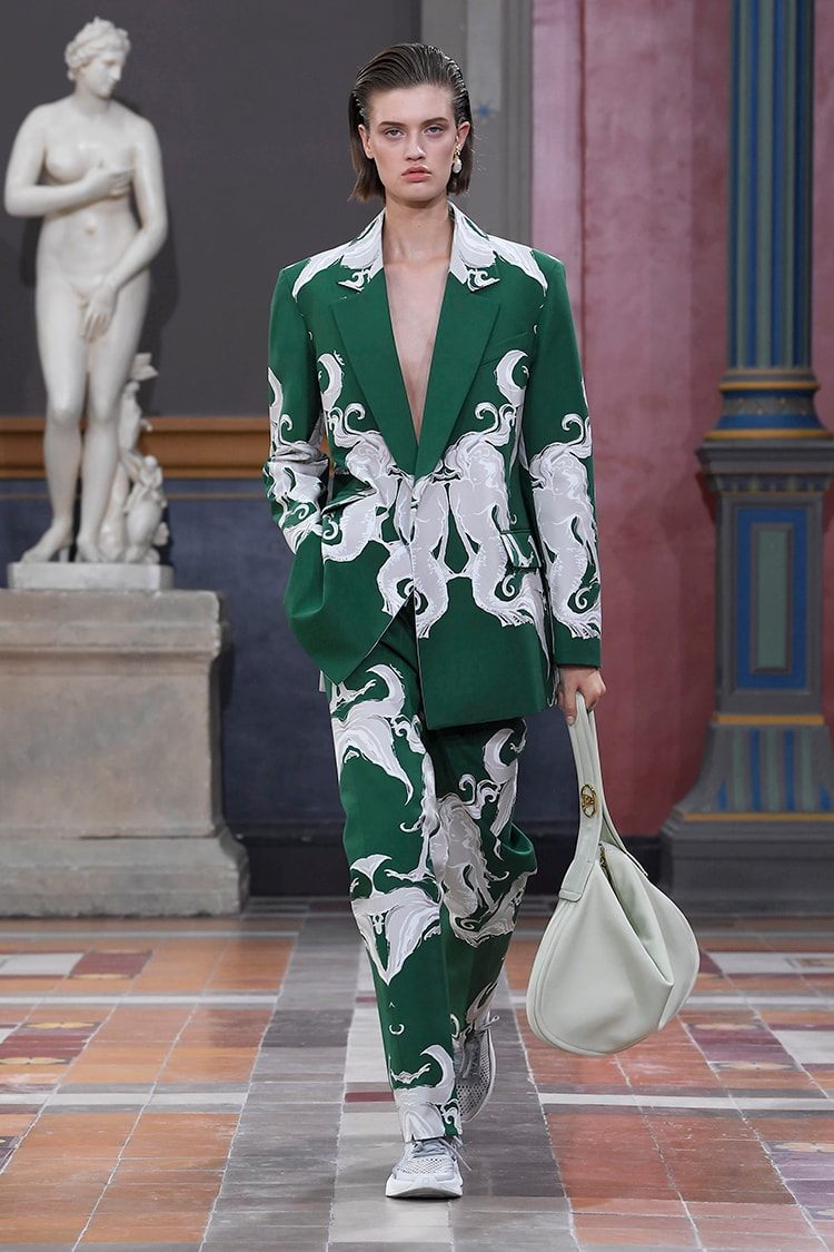 VALENTINO 2024 SPRING SUMMER_025