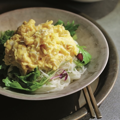 料理研究家・大庭英子先生の『しらす炒り卵の混ぜ麺』