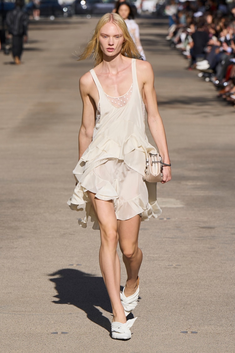 STELLA McCARTNEY 2024 SPRING SUMMER_041