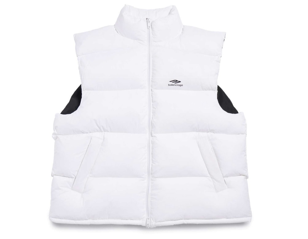 3B SPORTS△ICON スリーブレス SKI PUFFER¥517,000（バレンシアガ／バレンシアガ クライアントサービス）色違いのREDはポップアップ限定※伊勢丹新宿店 メンズ館 ポップアップ限定