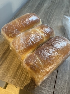 大田区のパン屋【ビビパン】さんより提供いただいた山食！ きめ細やかでしっとりとした生地がたまりませんでした。ありがとうございます！