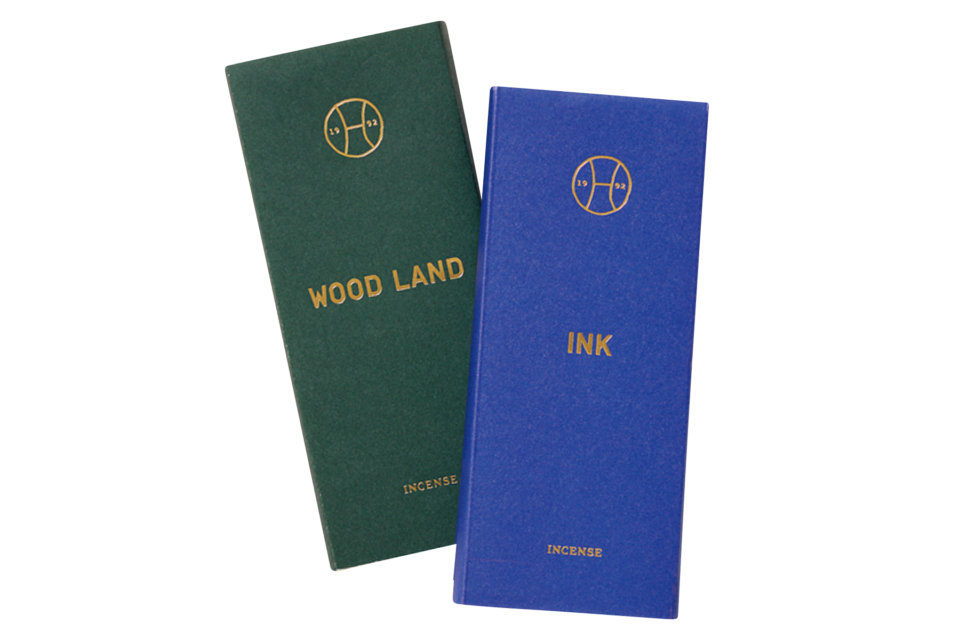 右から：インセンス INK 30本入り ¥5,390（PERFUMER H）、インセンスWOOD LAND30本入り¥5,390（PERFUMER H with A&S／共にA&S 代官山）