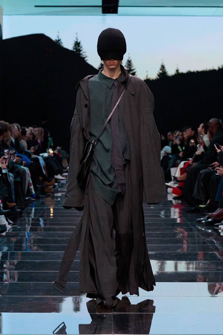 BALENCIAGA 2024-25 AUTUMN WINTER_015