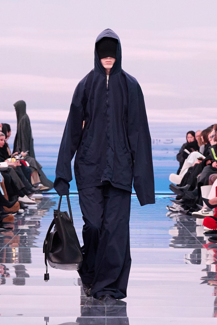 BALENCIAGA 2024-25 AUTUMN WINTER_025