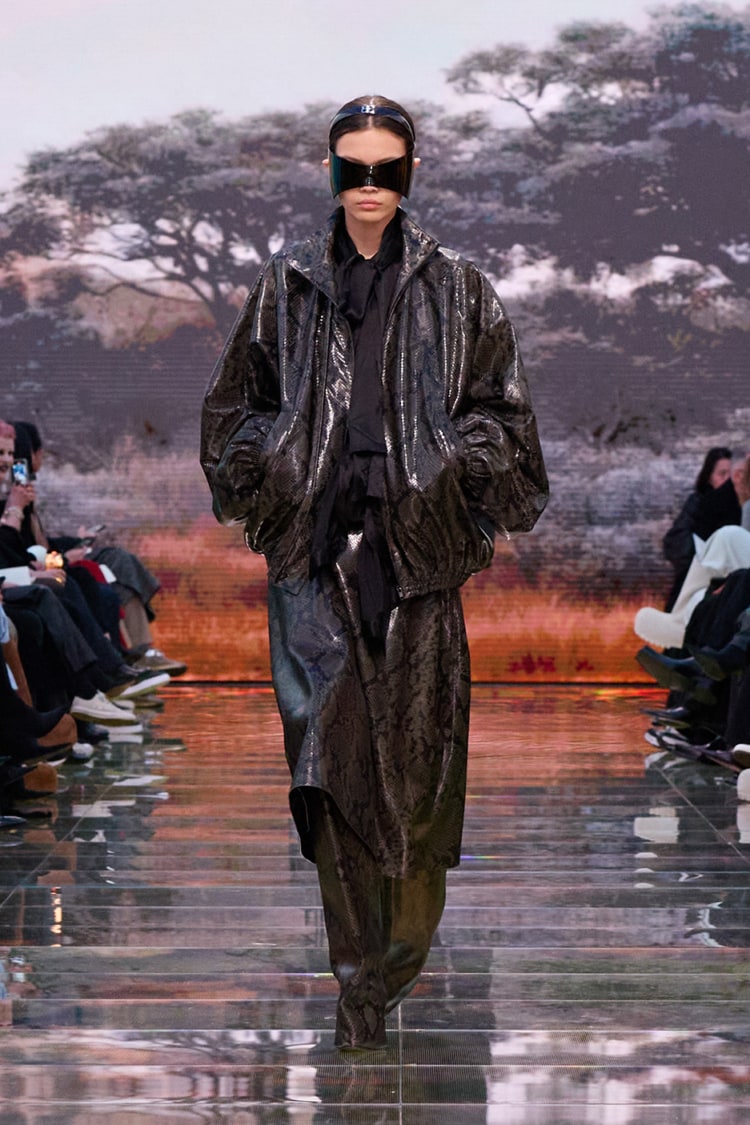 BALENCIAGA 2024-25 AUTUMN WINTER_032