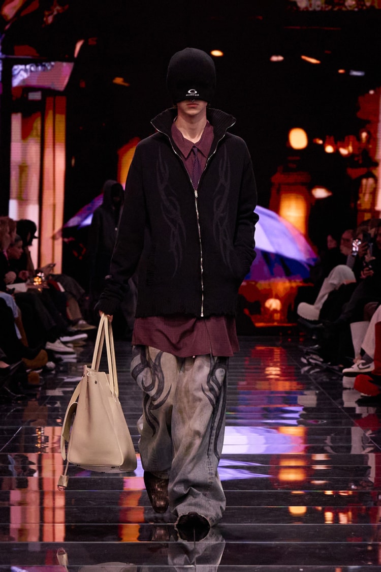 BALENCIAGA 2024-25 AUTUMN WINTER_039