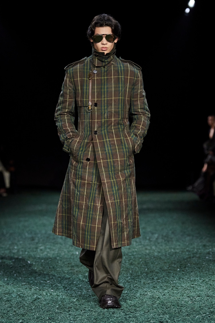 BURBERRY 2024-25 AUTUMN WINTER_002