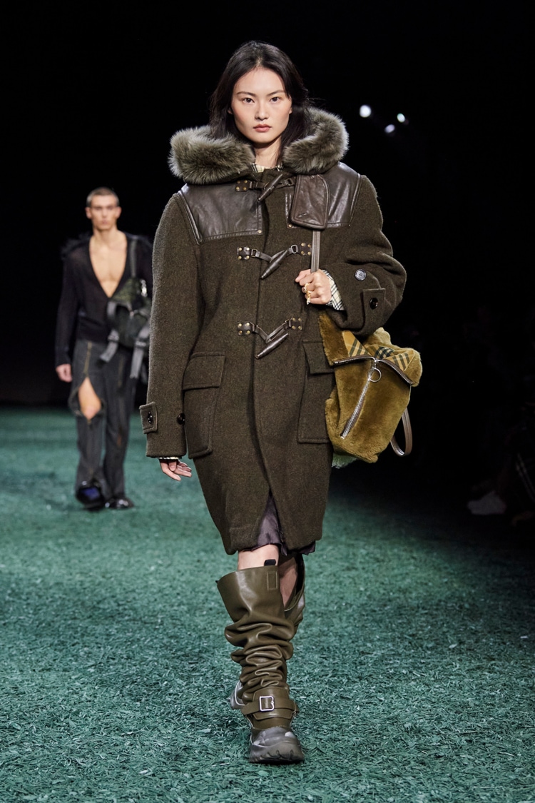 BURBERRY 2024-25 AUTUMN WINTER_004