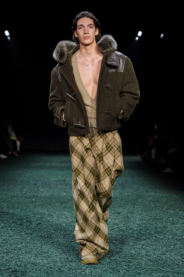 BURBERRY 2024-25 AUTUMN WINTER_007