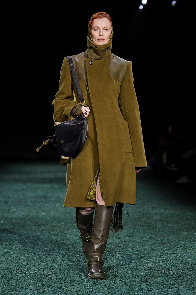 BURBERRY 2024-25 AUTUMN WINTER_020