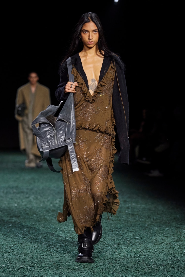 BURBERRY 2024-25 AUTUMN WINTER_029