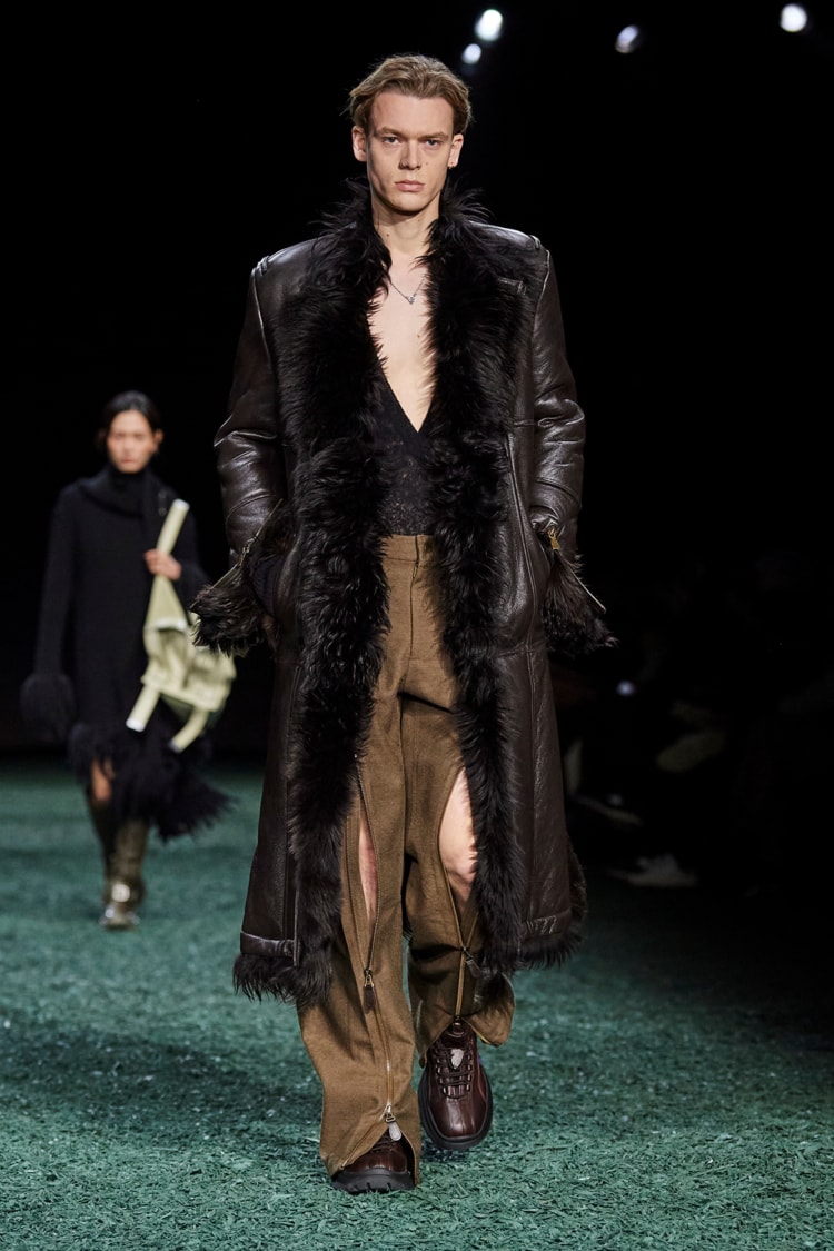 BURBERRY 2024-25 AUTUMN WINTER_037