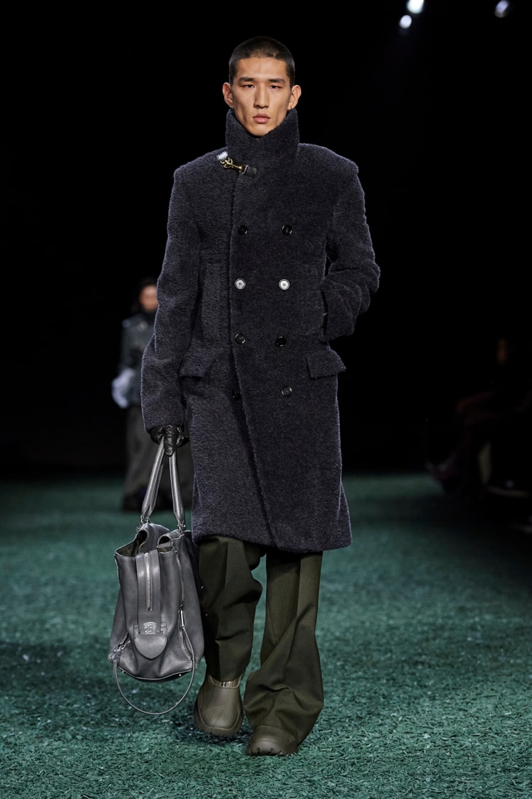 BURBERRY 2024-25 AUTUMN WINTER_045