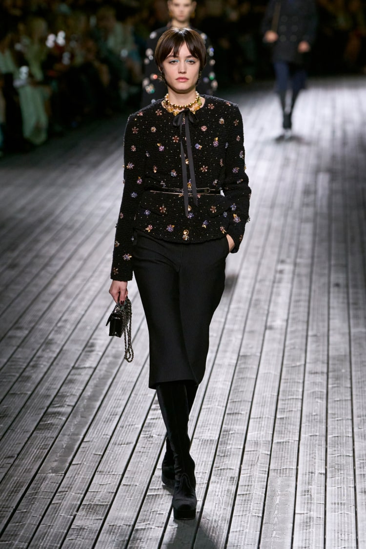 CHANEL 2024-25 AUTUMN WINTER_055