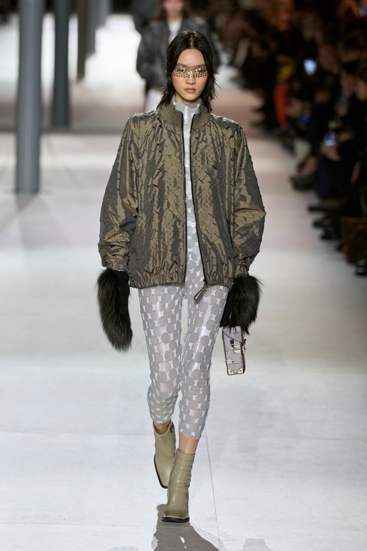 LOUIS VUITTON 2024-25 AUTUMN WINTER_016