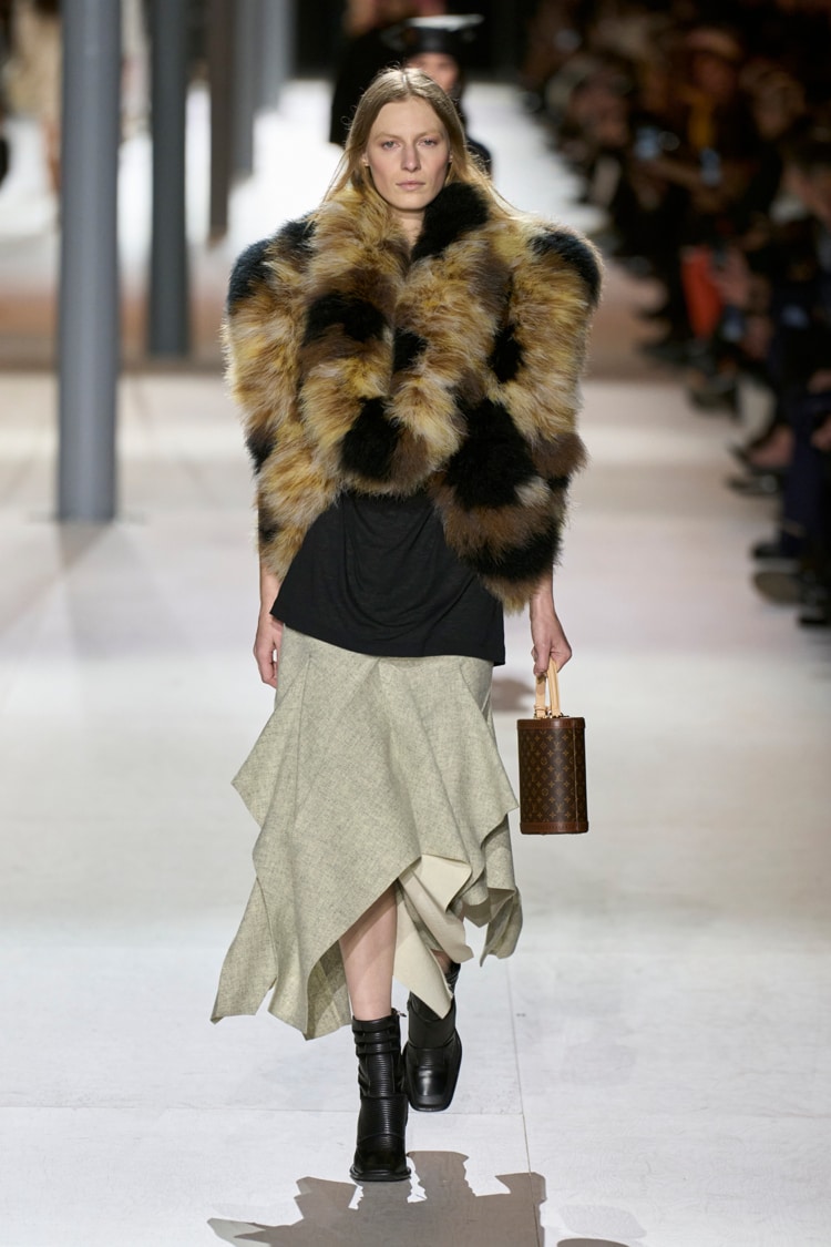 LOUIS VUITTON 2024-25 AUTUMN WINTER_042