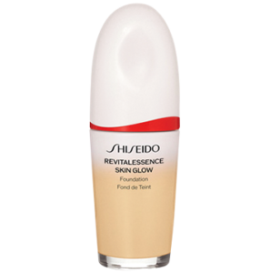 美肌に。エッセンス スキングロウ ファンデーション SPF30・PA+++ 全12色 30mL ¥7,590（SHISEIDO）