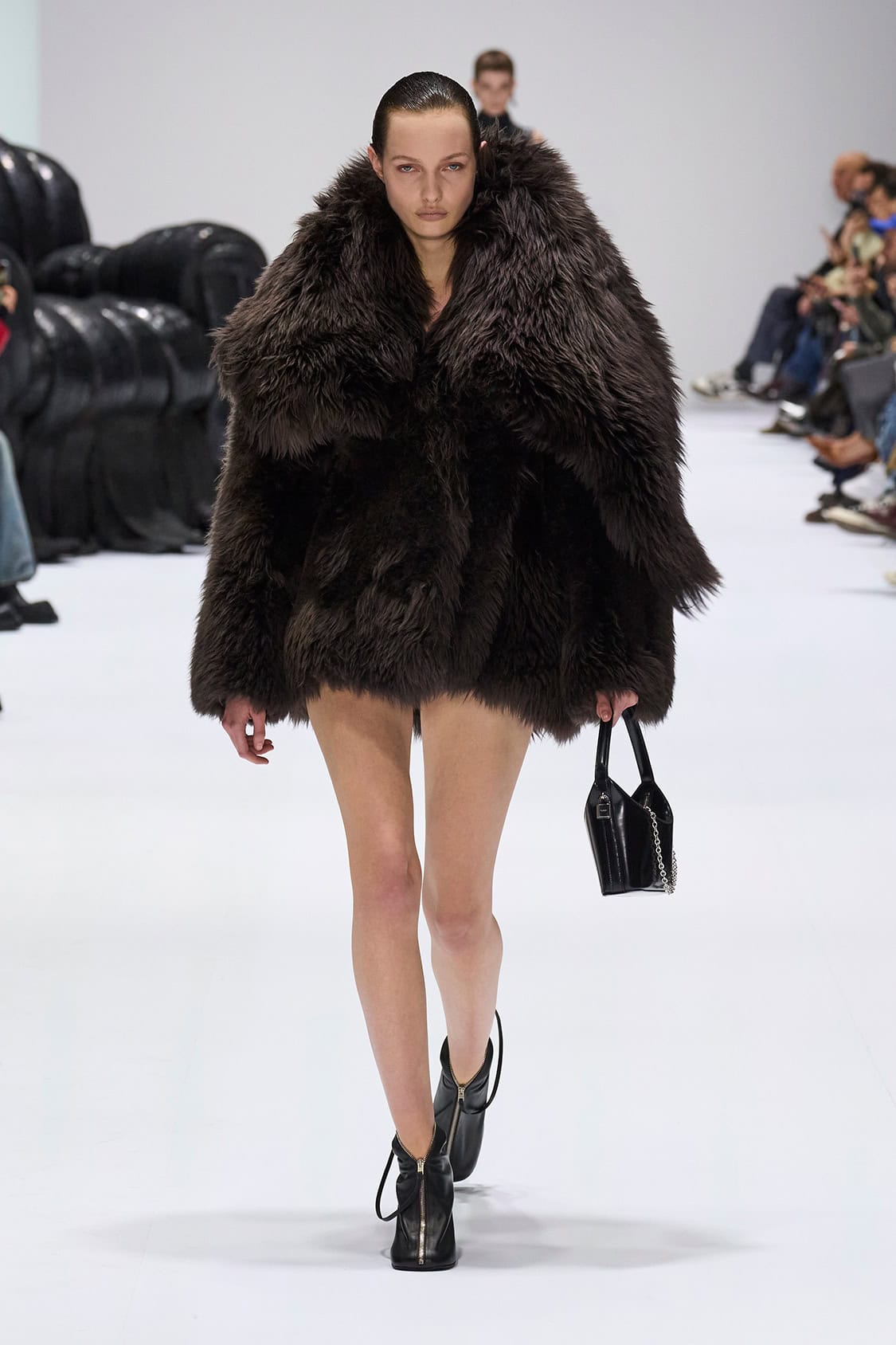 うぇんでぃ 　PRADA　今期otona MUSE１月号掲載　スタッズ付 うぇんでぃ PRADA 今期otona MUSE1月号掲載 スタッズ付 南沙良の