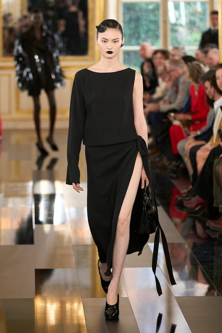 VALENTINO 2024-25 AUTUMN WINTER_011