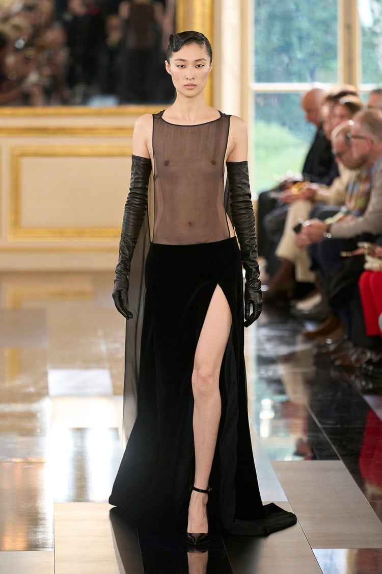 VALENTINO 2024-25 AUTUMN WINTER_044