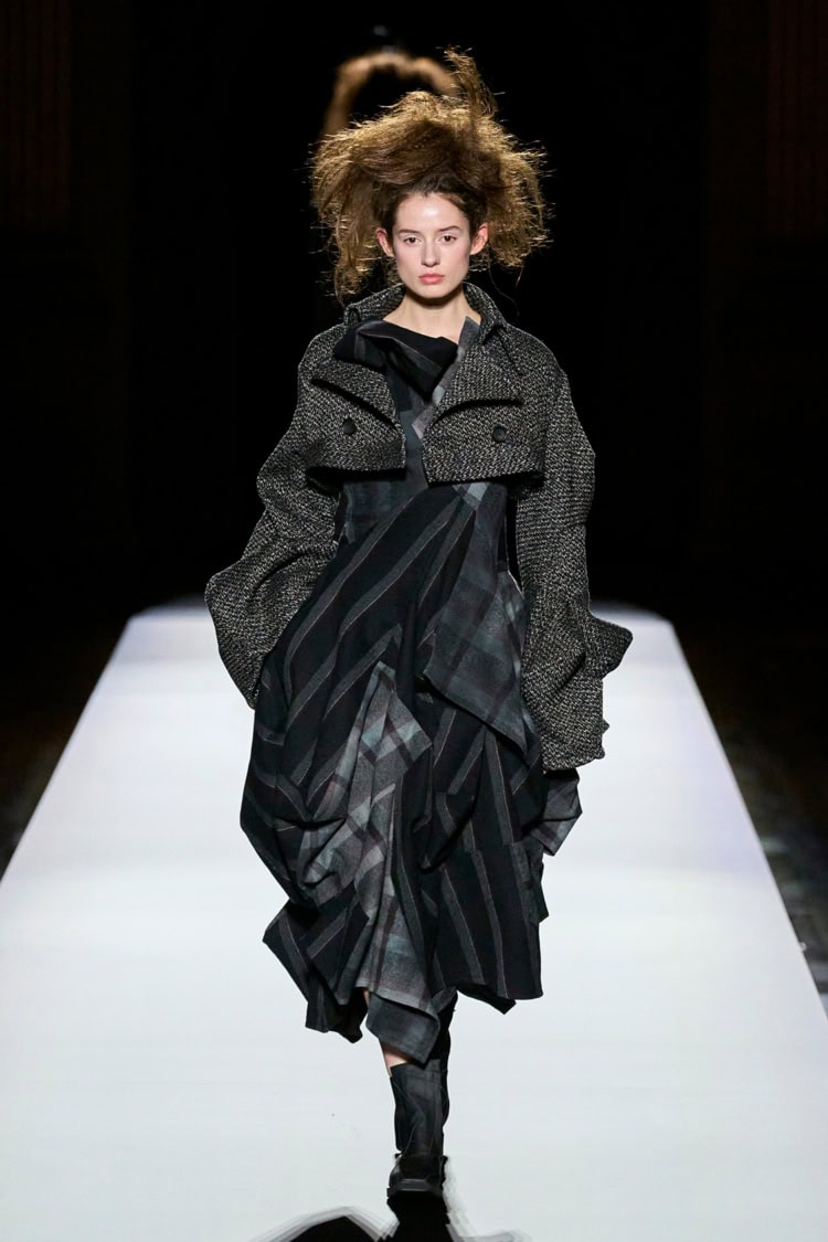 Yohji Yamamoto 2024-25 AUTUMN WINTER_021