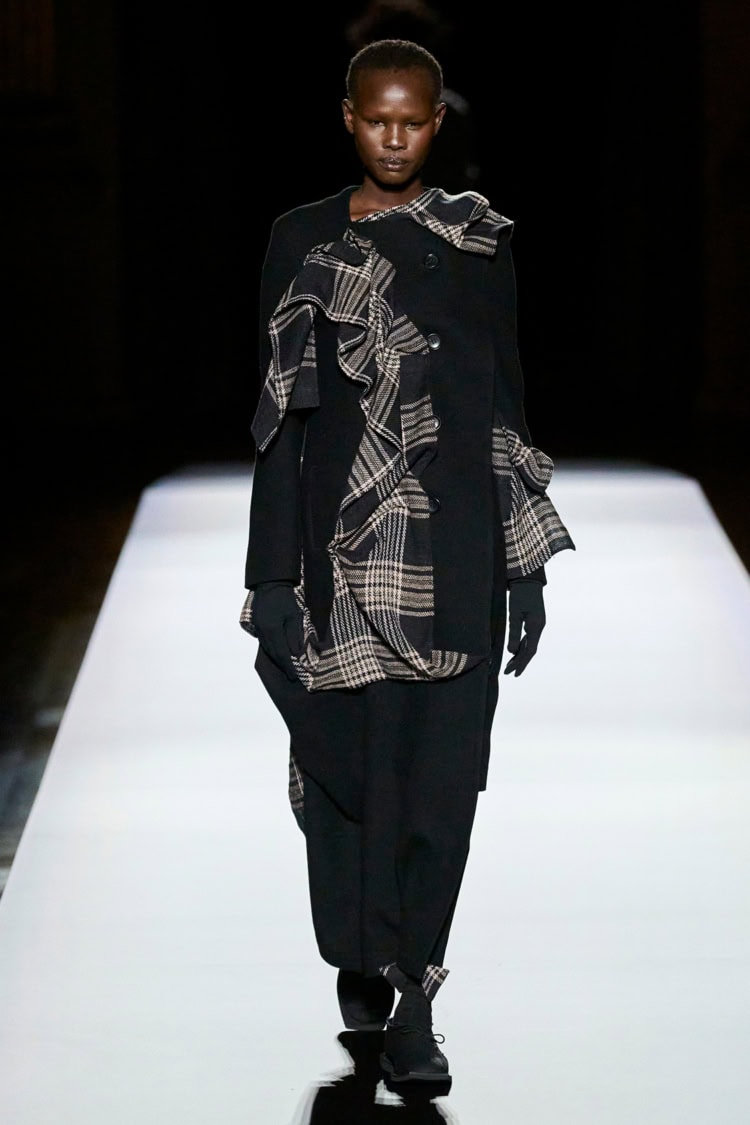 Yohji Yamamoto 2024-25 AUTUMN WINTER_027