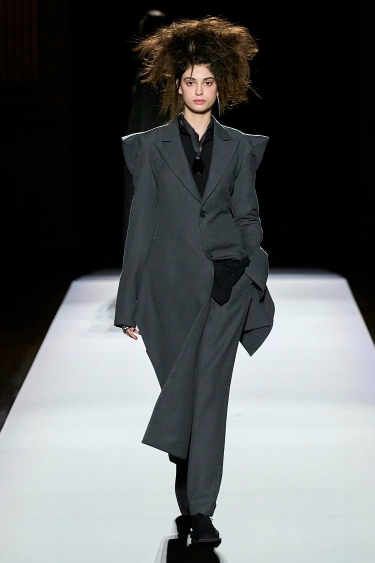 Yohji Yamamoto 2024-25 AUTUMN WINTER_031