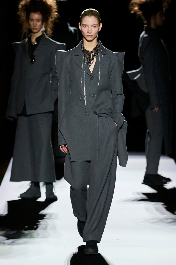 Yohji Yamamoto 2024-25 AUTUMN WINTER_033